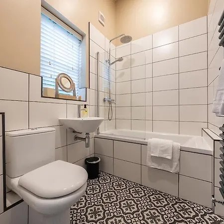 Spacious & Relaxing With Free Parking * Cark